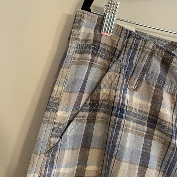 Levis Men 34 Blue/Tan Multicolor Plaid Relaxed Fit Sits at Knee Cargo Shorts NWT - Picture 5 of 12